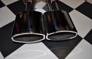 出口は俊茶弐の交差せずに2本出し☆”